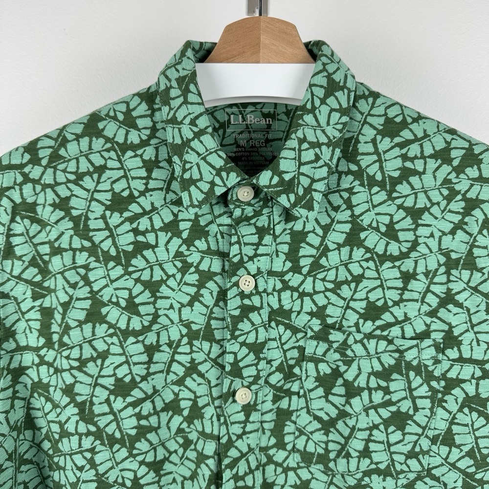 L.L. Bean Hawaiian Shirt Mens Large Blue Green Leaf Cotton Aloha Button Up Camp